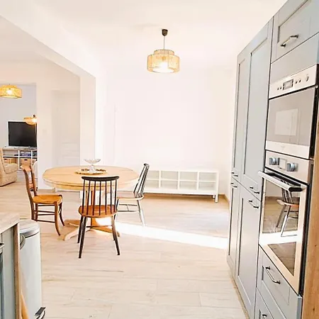 Graine Des Pins, 14 Personnes, Proche Ocean * Biscarrosse